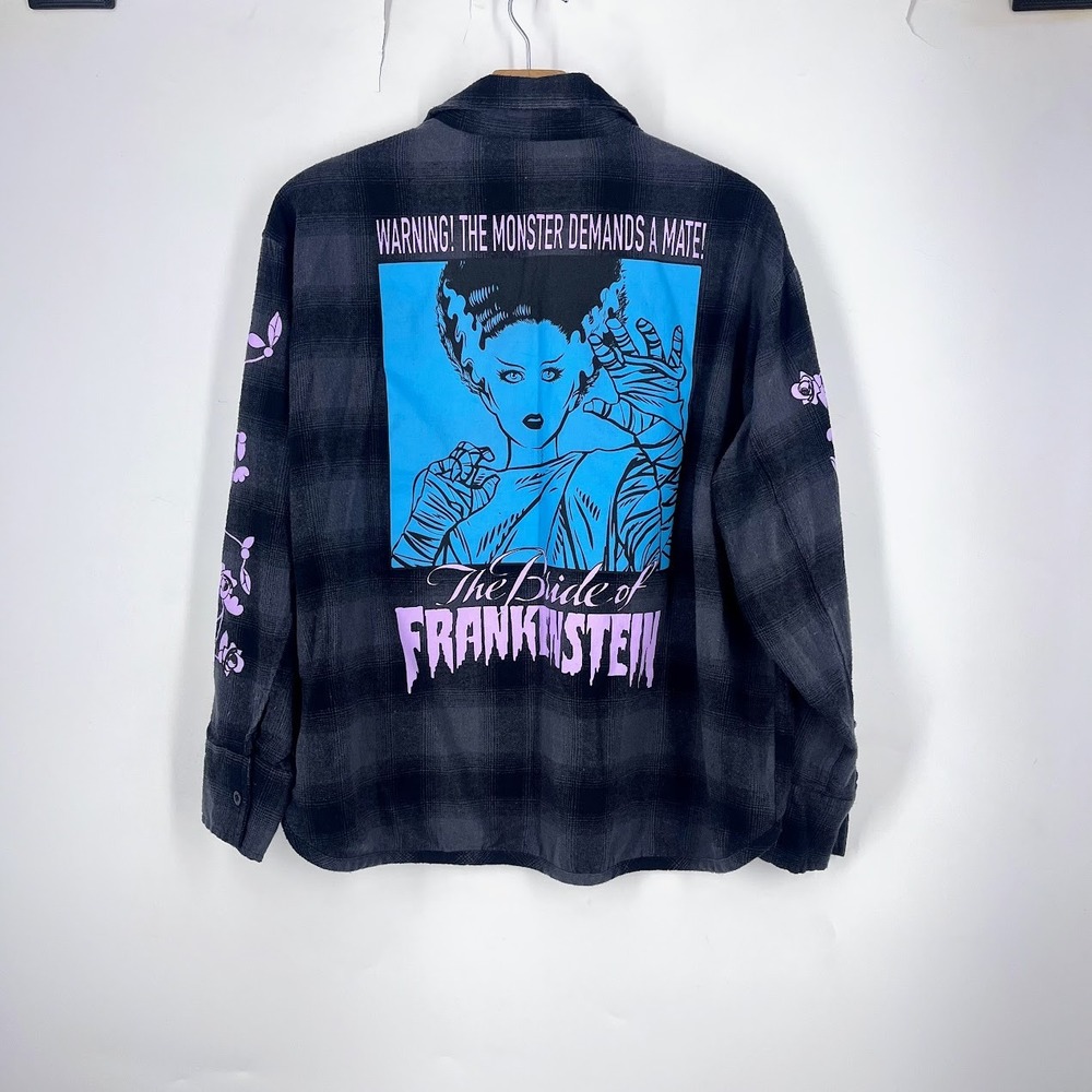 Universal Monsters Bride of Frankenstein Plaid Flannel Shirt Grey Black Medium